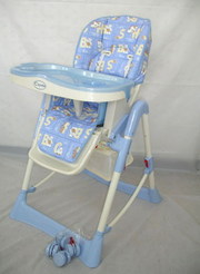 Продам б.у. детскую коляску+столик для кормления
