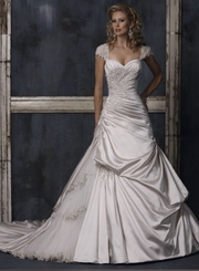 Шикарное свадебное платье мирового бренда