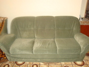 Продам б/у мягкую мебель тройку (диван,  софа,  кресло)