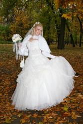 Продам Эллегантное свадебное платье французского  дизайнера