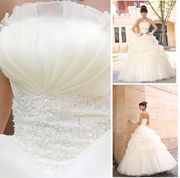 Свадебное платье декольте