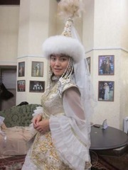 Казахские свадебные наряды для невест и женихов в Алматы тел 2720296