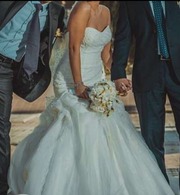 Продам алматы шикарное свадебное платье Oleg Cassini