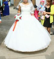 продам нежное свадебное платье